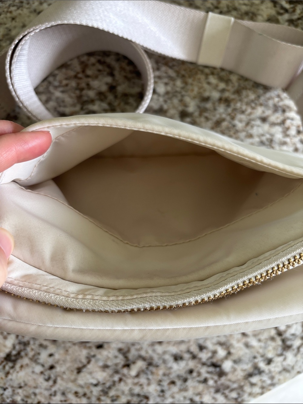 lululemon athletica everywhere crossbody bag 3L - Picture 5 of 11